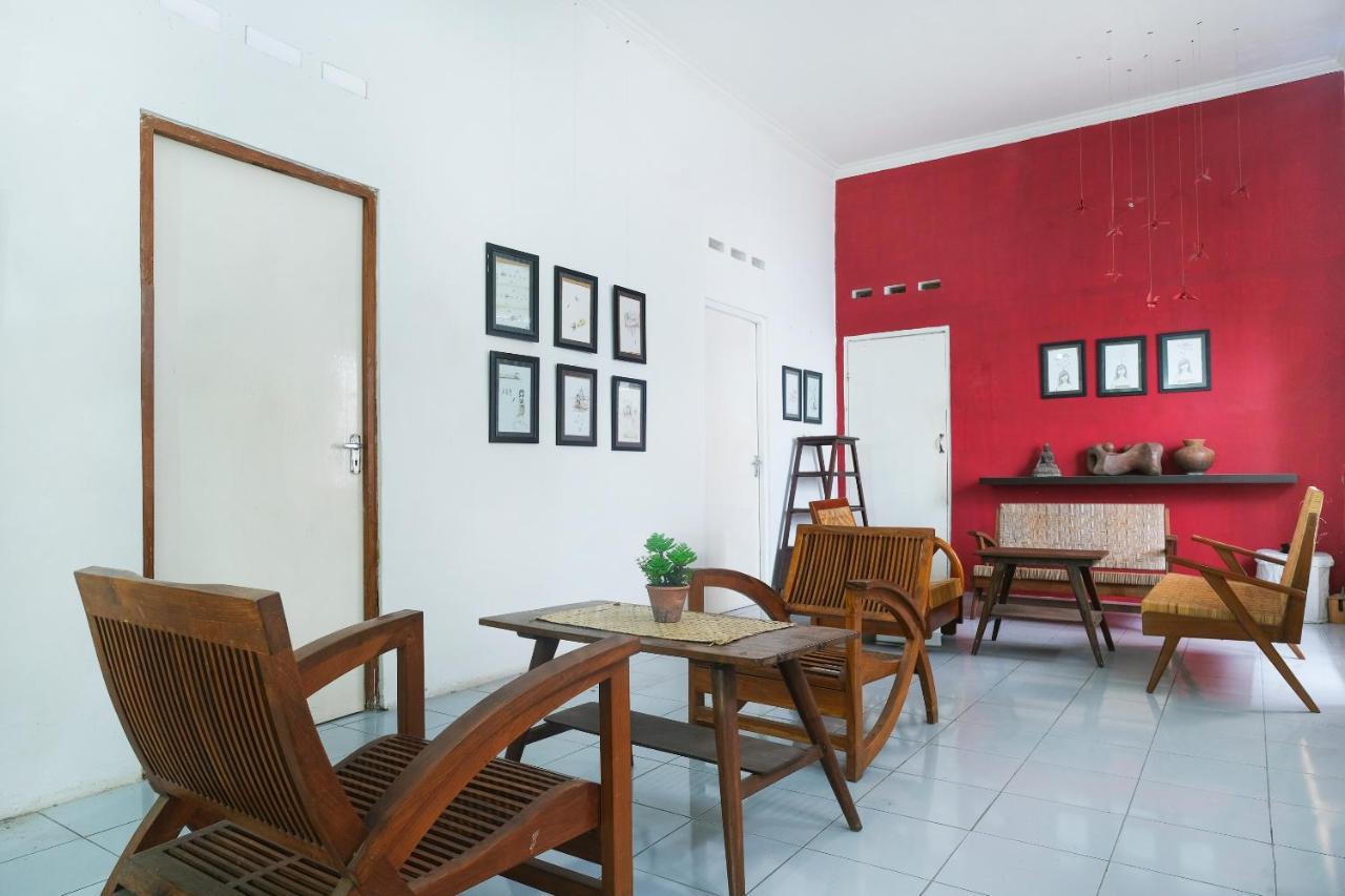 Oyo 287 Rumah Eyang Near Rsud Kota Yogyakarta Hotel Kültér fotó