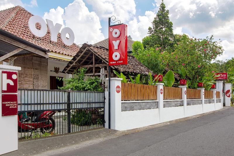 Oyo 287 Rumah Eyang Near Rsud Kota Yogyakarta Hotel Kültér fotó